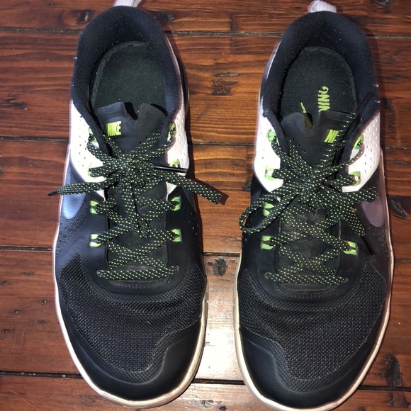 Nike Metcon 1’s - Picture 2 of 5